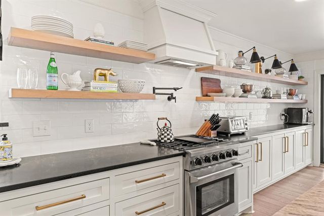 11325 Quail Creek Road, Oklahoma City, OK 73120