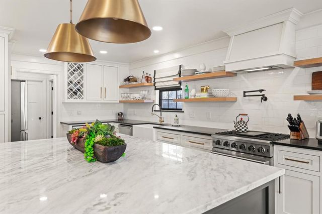 11325 Quail Creek Road, Oklahoma City, OK 73120