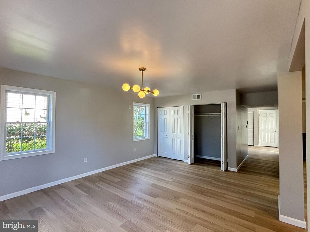 103 HOLLY DR, LEVITTOWN, PA 19055 — photo 2