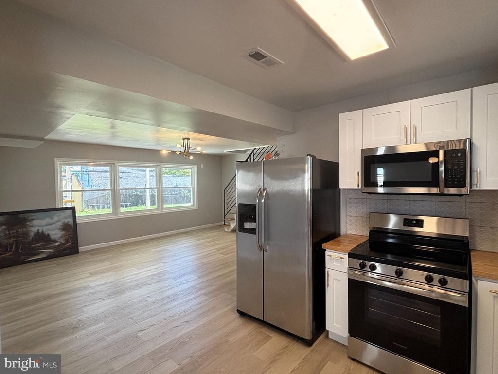 103 HOLLY DR, LEVITTOWN, PA 19055 — photo 5
