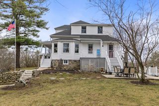 176 Forest St, Melrose, MA 02176