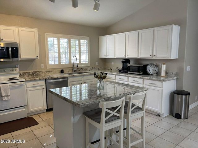 3954 E AGAVE Road, Phoenix, AZ 85044