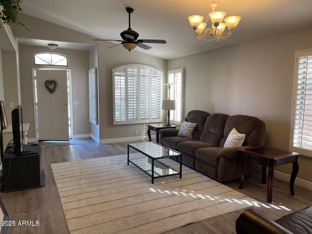 3954 E AGAVE Road, Phoenix, AZ 85044