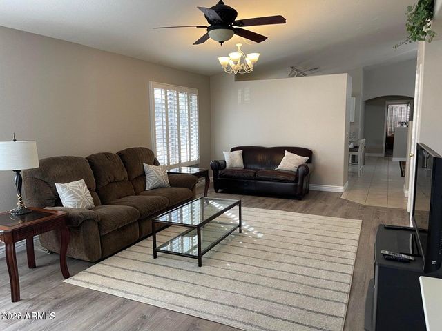 3954 E AGAVE Road, Phoenix, AZ 85044