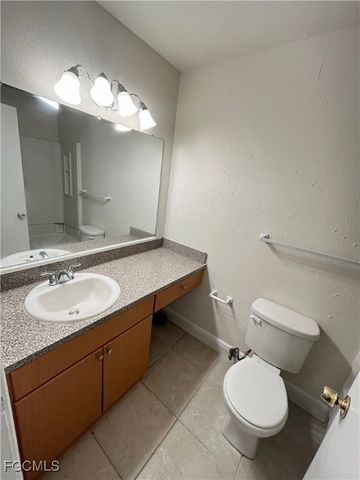 2885 Winkler AVE 617, Fort Myers, FL 33916