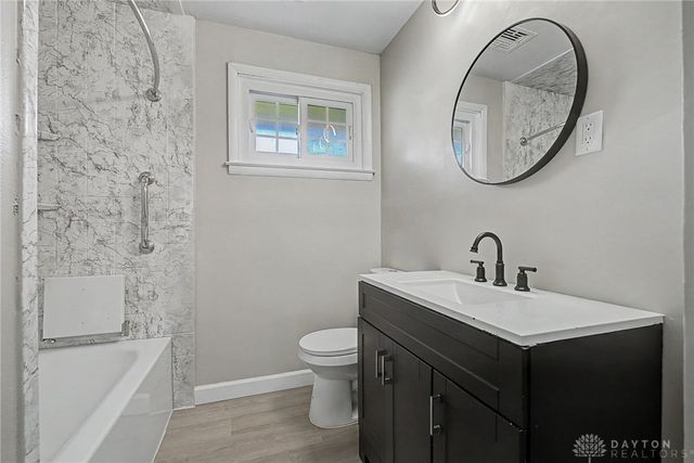 11 Hillgard Street, Dayton, OH 45426