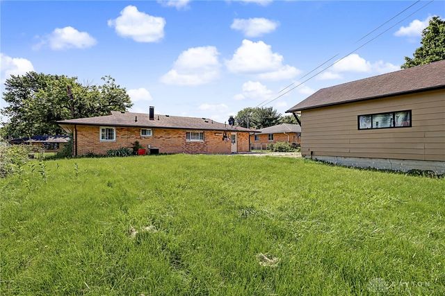 11 Hillgard Street, Dayton, OH 45426