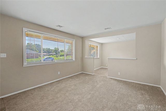 11 Hillgard Street, Dayton, OH 45426