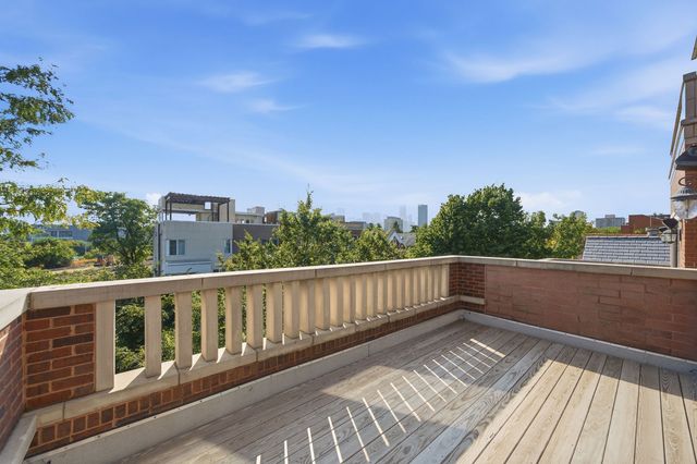 952 N Racine Avenue, Chicago, IL 60642