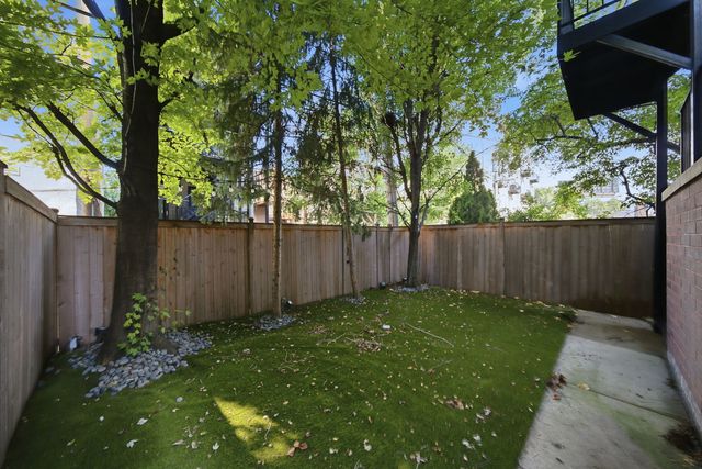 952 N Racine Avenue, Chicago, IL 60642