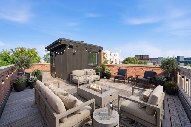 952 N Racine Avenue, Chicago, IL 60642