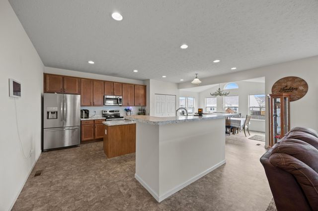 513 Heidish Drive, Commercial Point, OH 43116