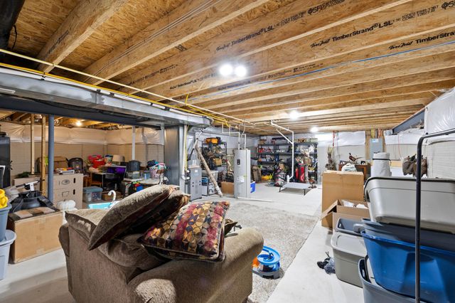 513 Heidish Drive, Commercial Point, OH 43116