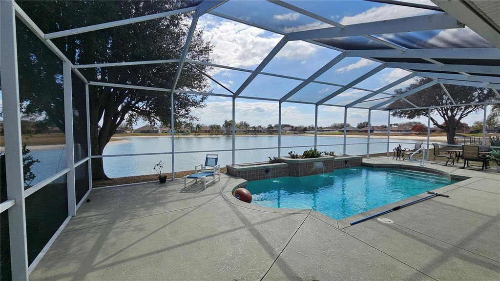 Image 16 of property listing at 543 TERRANOVA CIRCLE, Winter Haven, FL 33884