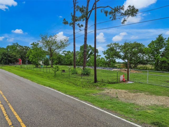 5145 W Belt Drive, Brazoria, TX 77422