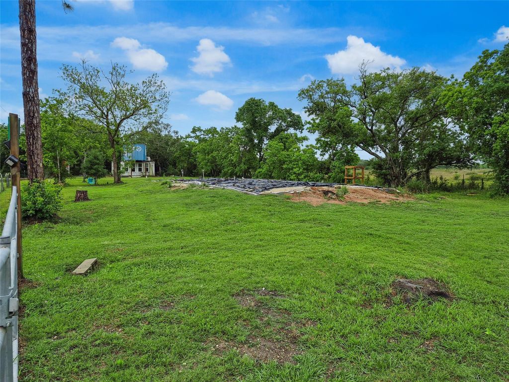 5145 W Belt Drive, Brazoria, TX 77422