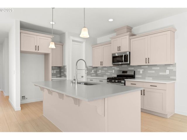 2950 S Rowan St 1, Cornelius, OR 97113