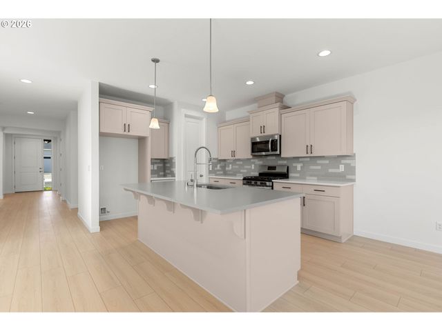 2950 S Rowan St 1, Cornelius, OR 97113