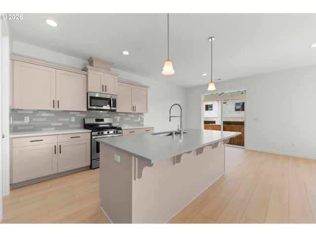2950 S Rowan St 1, Cornelius, OR 97113