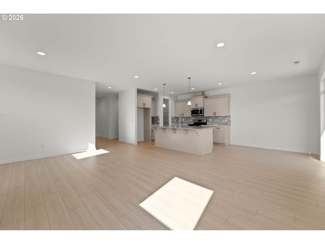 2950 S Rowan St 1, Cornelius, OR 97113