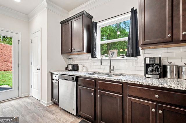 1069 Belmont Park Drive, Commerce, GA 30529