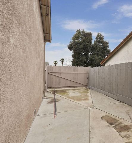 701 Erie Dr, Stockton, CA 95210