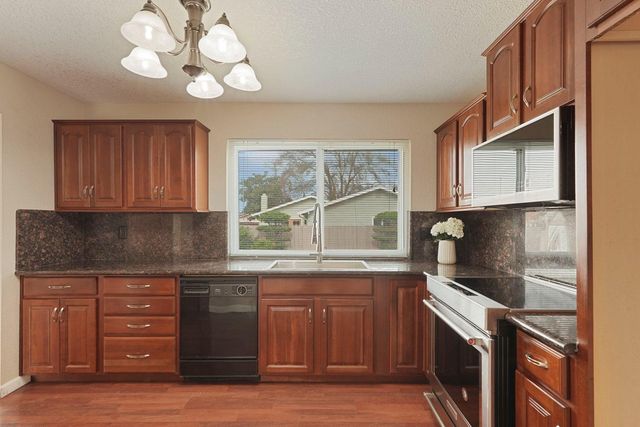 701 Erie Dr, Stockton, CA 95210