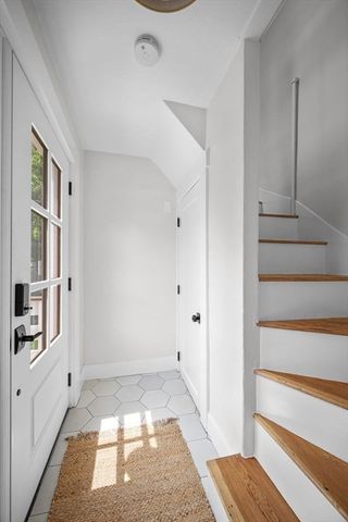 1 Red Frank Ln, Marblehead, MA 01945