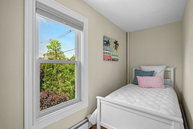 1 Red Frank Ln, Marblehead, MA 01945