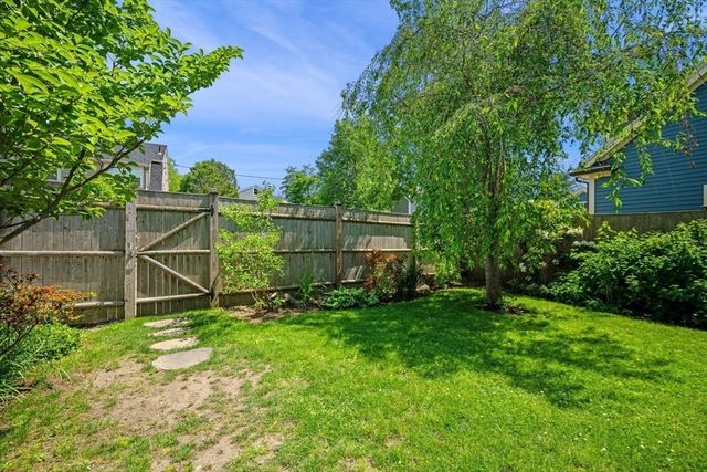 1 Red Frank Ln, Marblehead, MA 01945