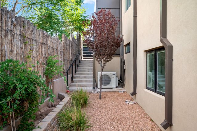 340 Rosario Hill, Santa Fe, NM 87501