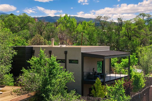 340 Rosario Hill, Santa Fe, NM 87501
