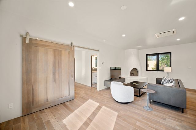 340 Rosario Hill, Santa Fe, NM 87501