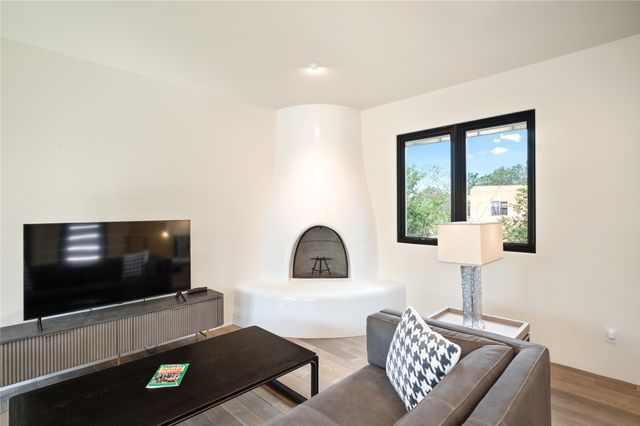 340 Rosario Hill, Santa Fe, NM 87501