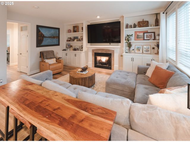 14764 Se WALLOWA Way, Happy Valley, OR 97086