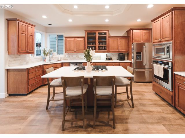 14764 Se WALLOWA Way, Happy Valley, OR 97086