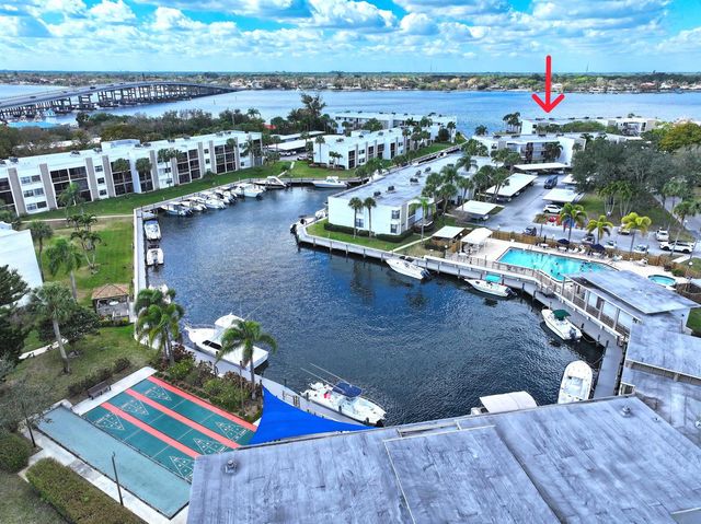 1950 SW Palm City Road 13-102, Stuart, FL 34994
