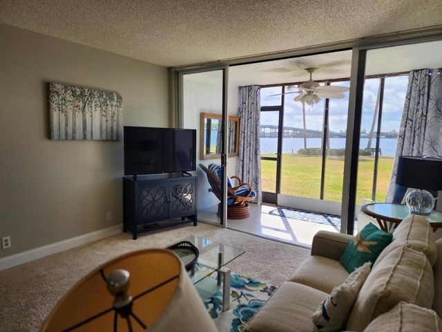 1950 SW Palm City Road 13-102, Stuart, FL 34994