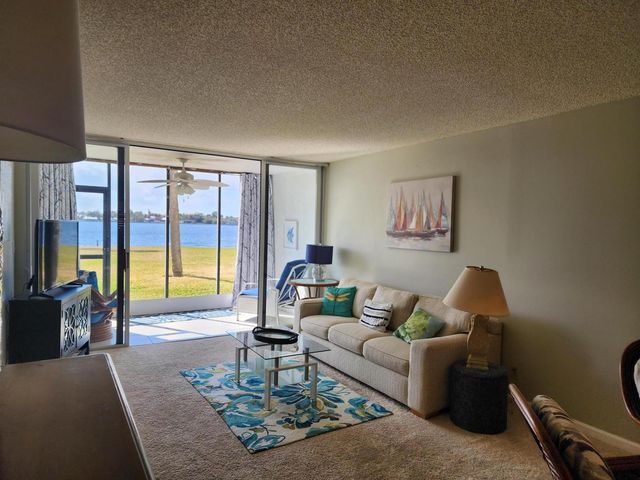1950 SW Palm City Road 13-102, Stuart, FL 34994