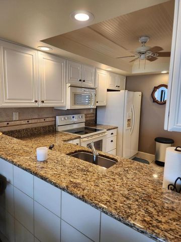 1950 SW Palm City Road 13-102, Stuart, FL 34994