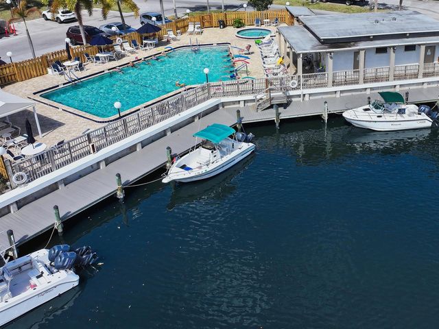 1950 SW Palm City Road 13-102, Stuart, FL 34994