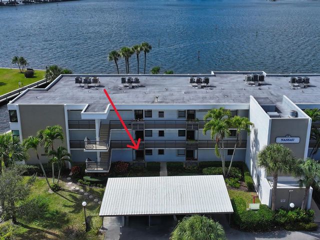 1950 SW Palm City Road 13-102, Stuart, FL 34994