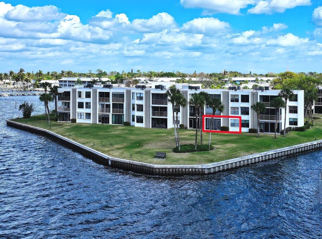 1950 SW Palm City Road 13-102, Stuart, FL 34994