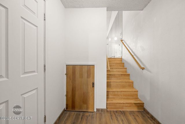 3135 Draco Drive, Anchorage, AK 99502