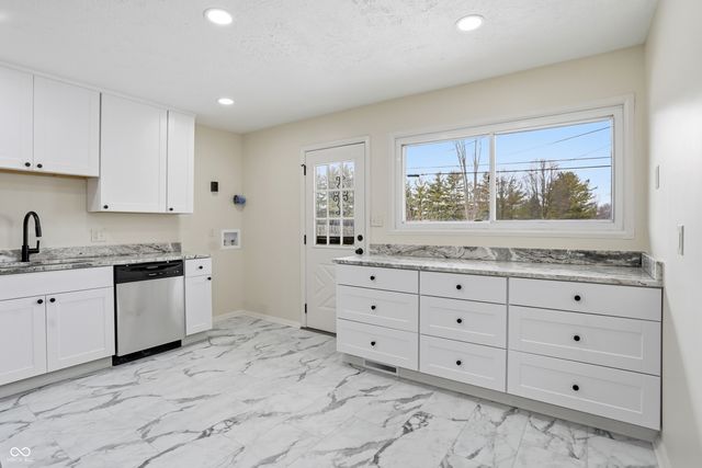 942 Highlander Drive, Plainfield, IN 46168