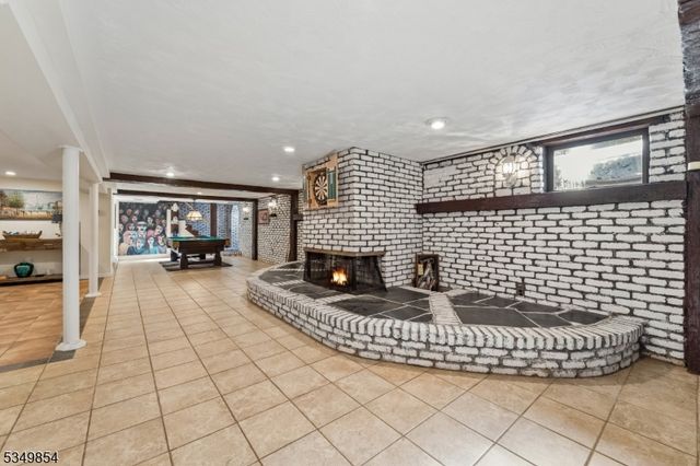 13 Skyline Dr, Warren Twp., NJ 07059