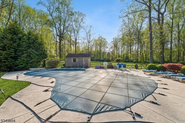 13 Skyline Dr, Warren Twp., NJ 07059