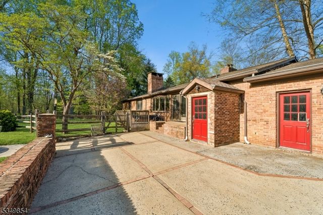 13 Skyline Dr, Warren Twp., NJ 07059