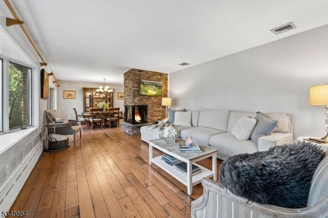 13 Skyline Dr, Warren Twp., NJ 07059