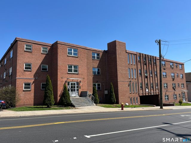 32 Cook Avenue B27, Meriden, CT 06451